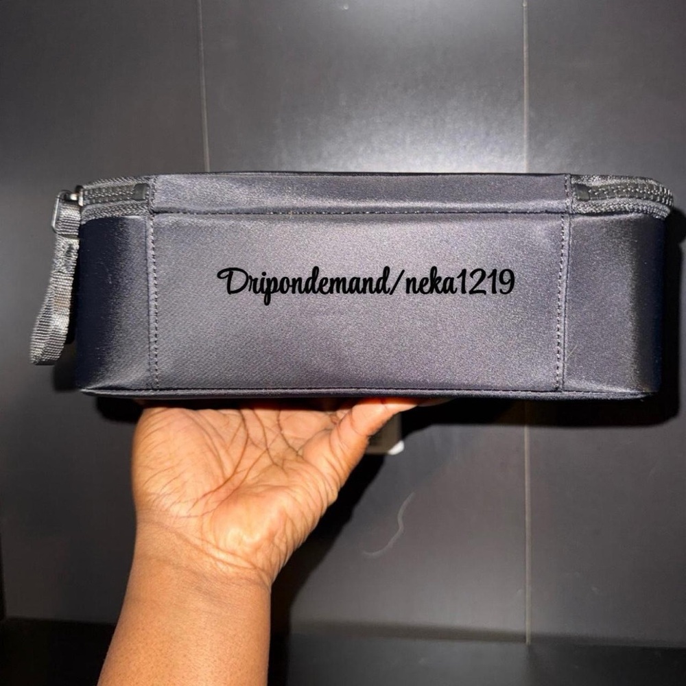 Lululemon New Crew Lunch Box- Black - Picture 7 of 9